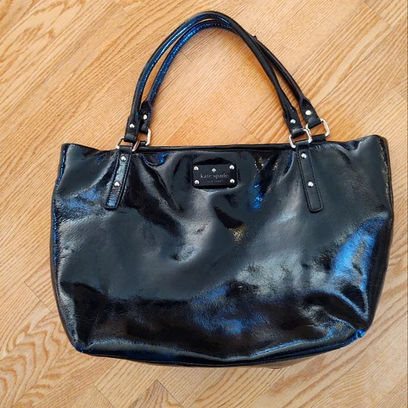 Kate spade shiny black purse sales